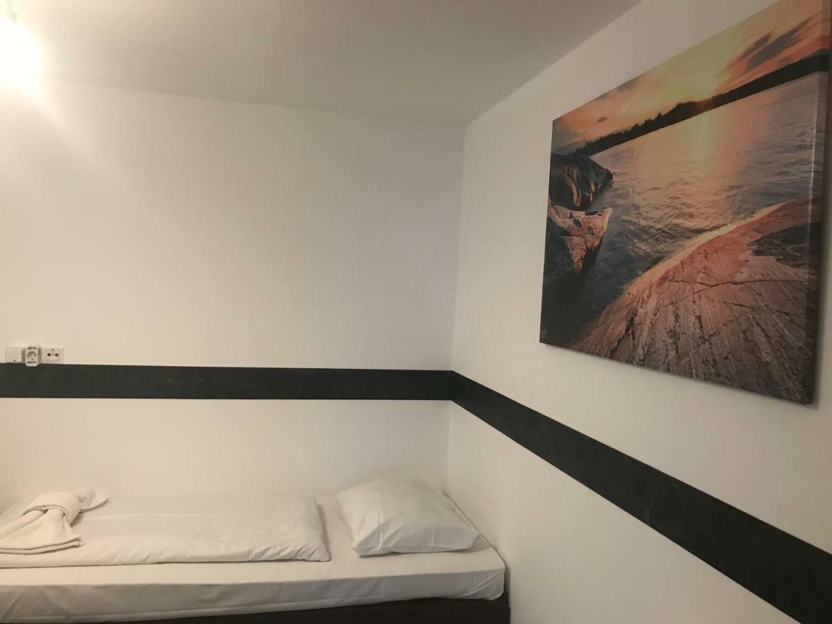 Hotel Moji Koeln Sieversstrasse Экстерьер фото
